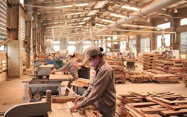 thong-bao-don-hang-lam-moc-tai-tp-dai-dong-dai-loan